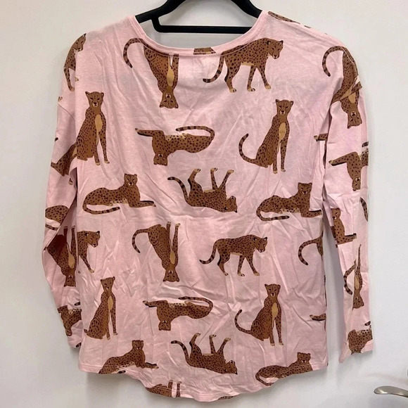 NWT Old Navy pink with cheetahs long sleeve high low shirt size XL (14) - Picture 2 of 5